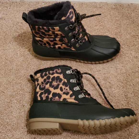 Bare Traps Duck Boots - Picture 9 of 15